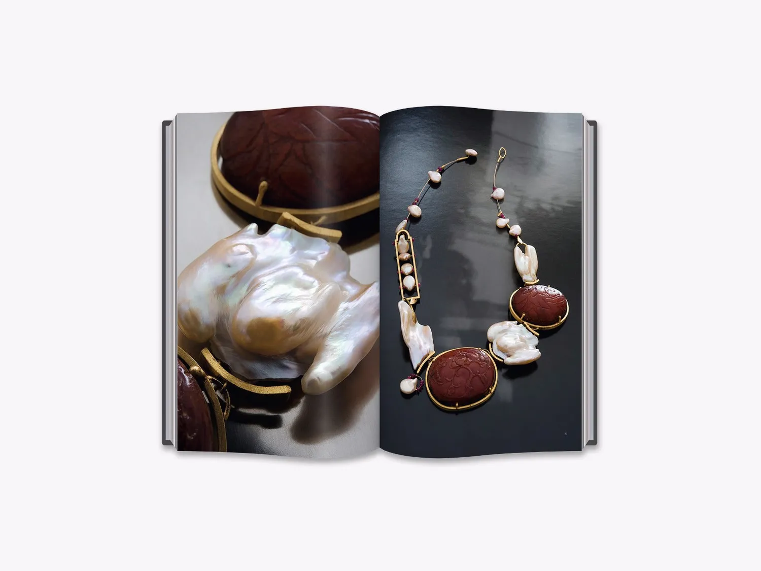 Thames & Hudson Untamed Encounters smykkebog unika smykker