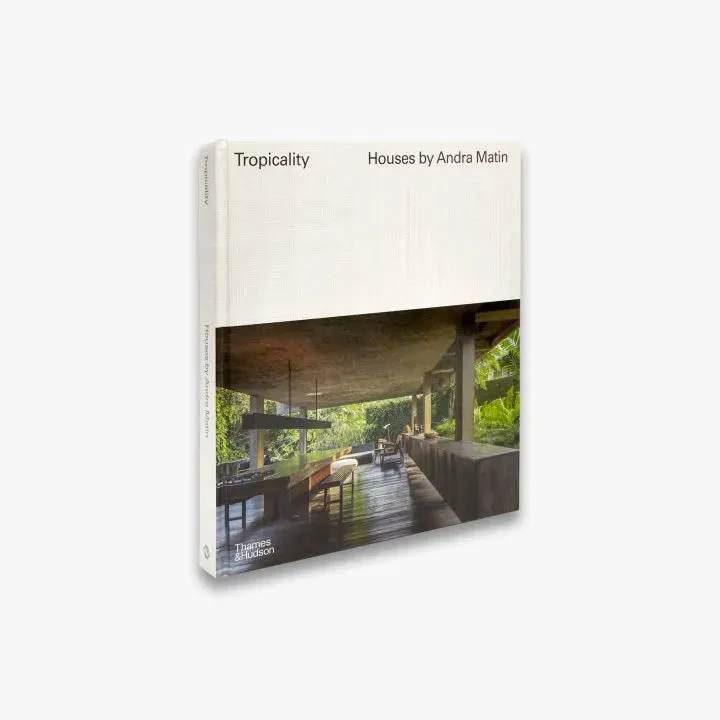 Thames & Hudson Tropicality Houses by Andra Matin bog