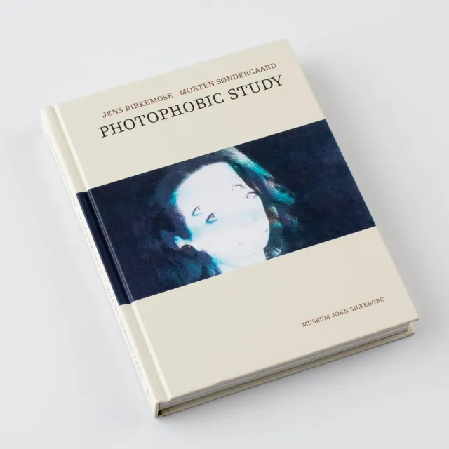 Museum Jorn Photophobic Study bog 207 sider engelsk
