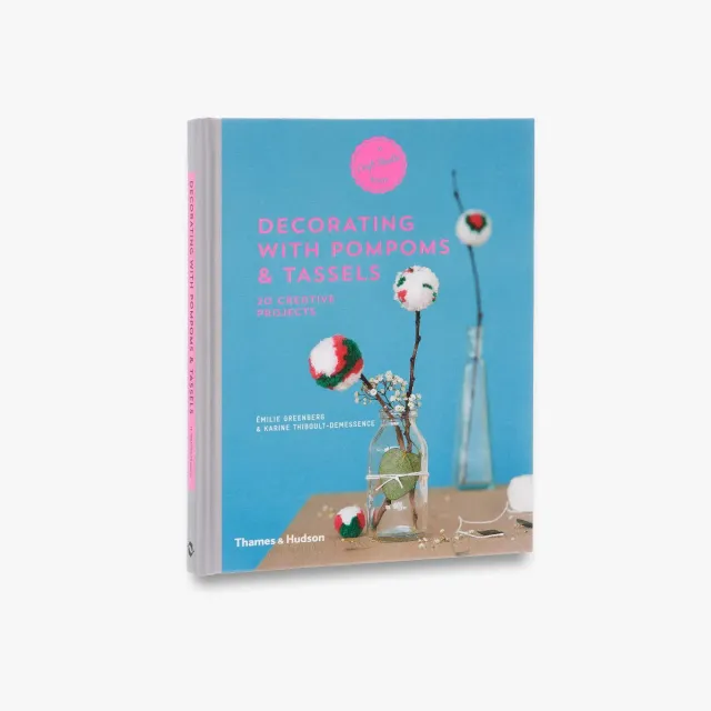 Thames & Hudson Decorating with Pompoms & Tassels hobbybog 20 projekter