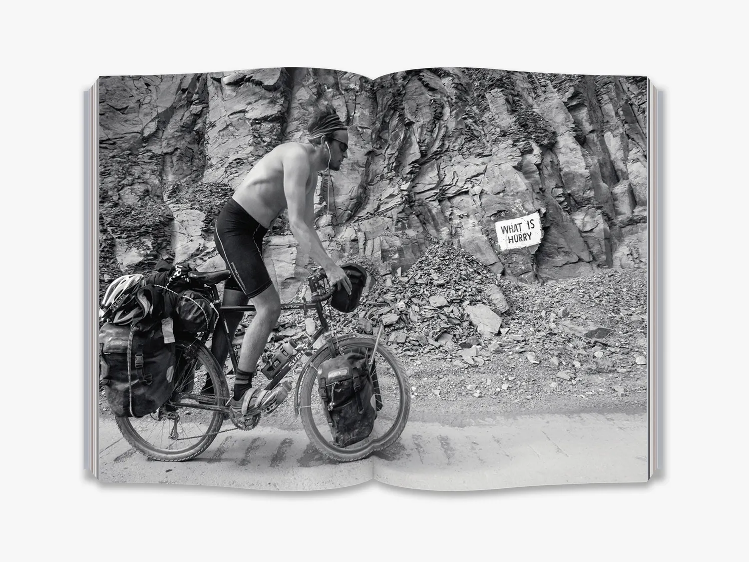 Thames & Hudson Escape by Bike bog om cykelrejse