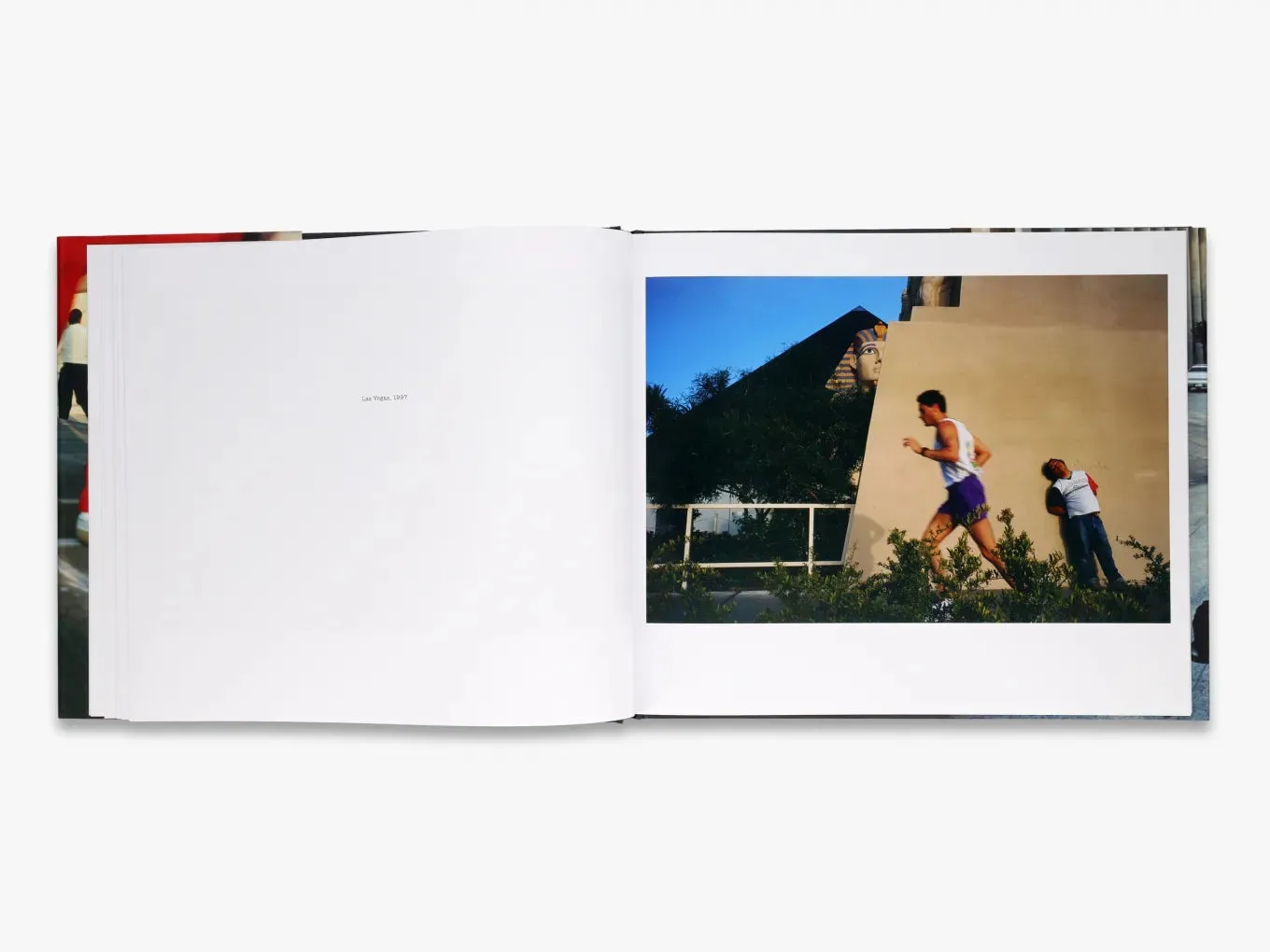 Thames & Hudson Alex Webb: Dislocations fotobog