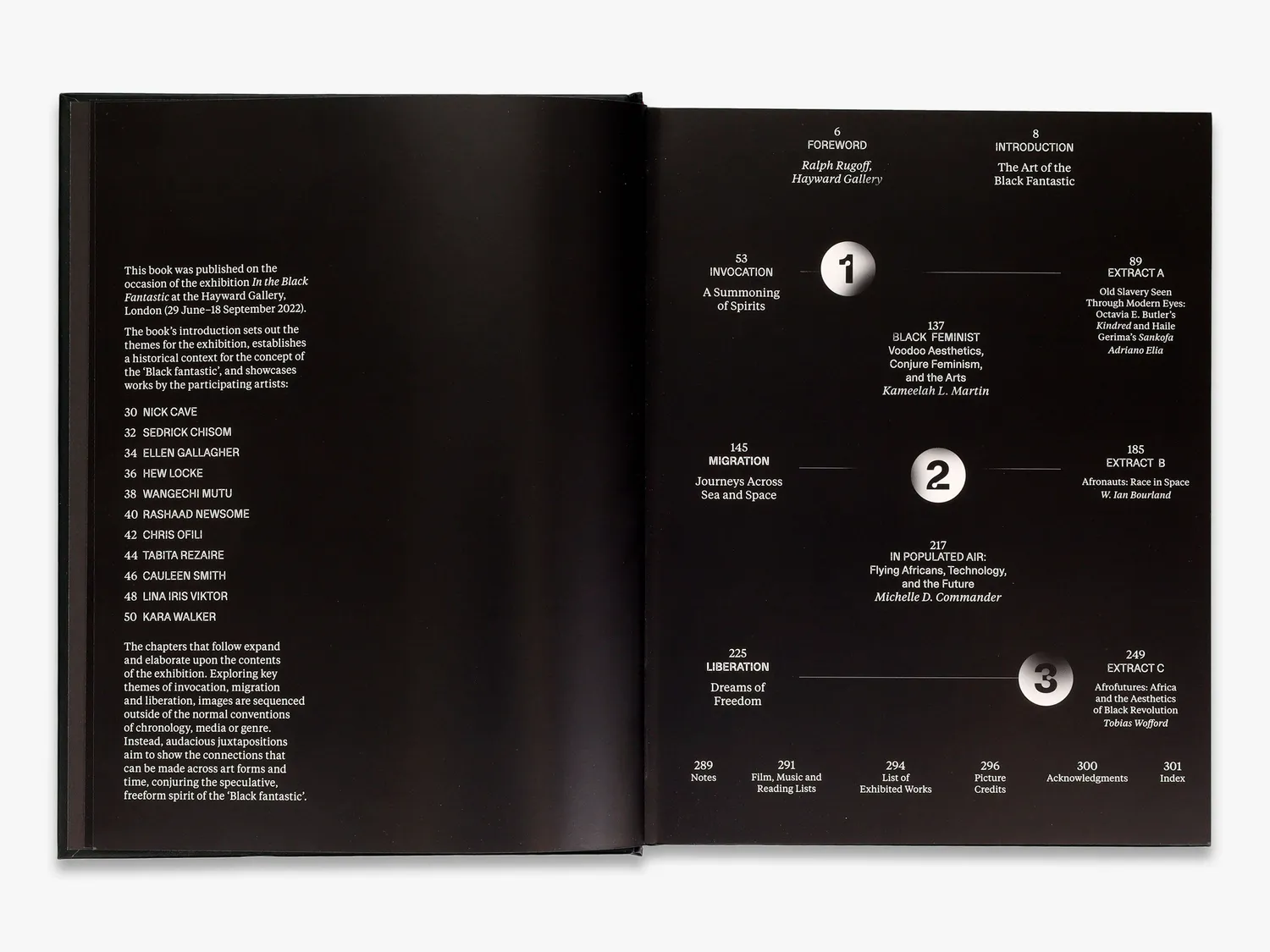 Thames & Hudson In the Black Fantastic fagbog sort kultur