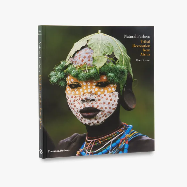 Thames & Hudson Natural Fashion fotobog fra Omo