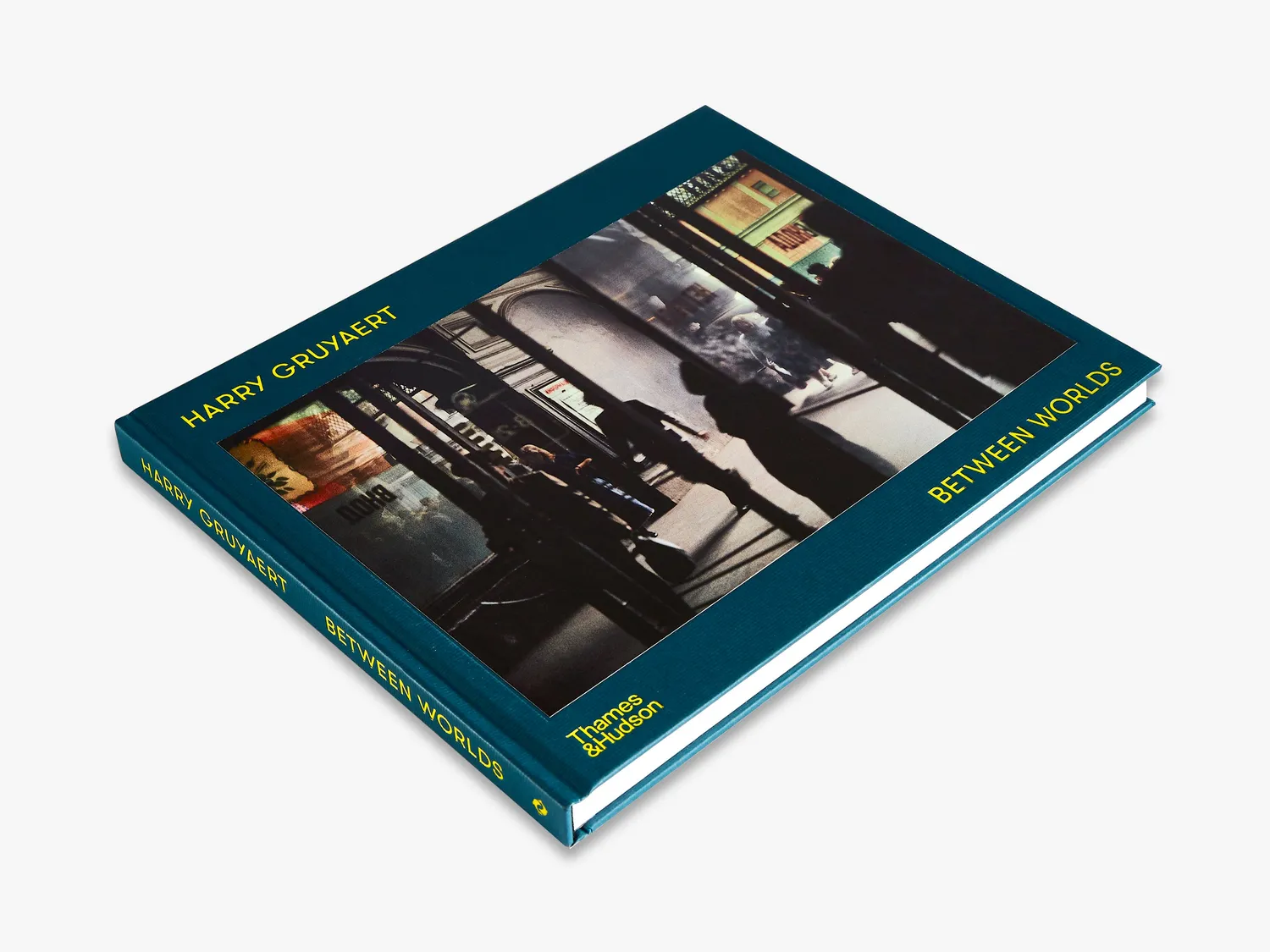 Thames & Hudson Harry Gruyaert Between Worlds fotobog