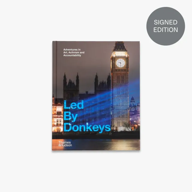 Thames & Hudson Led By Donkeys bog signeret udgave