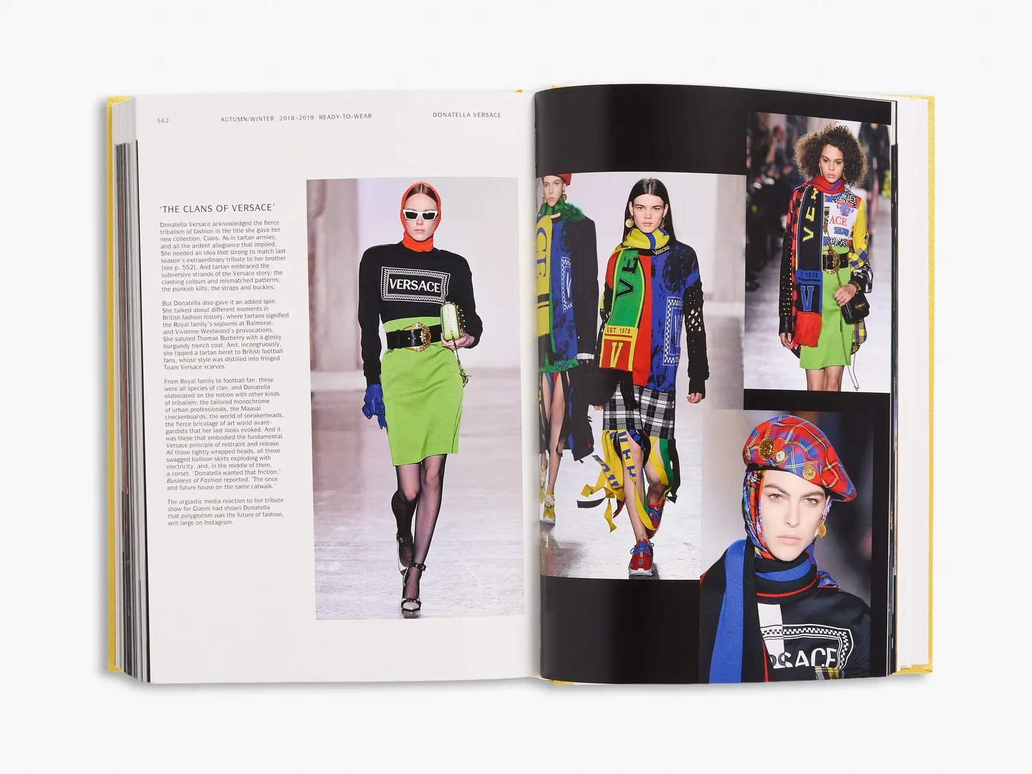 Thames & Hudson Versace CATWALK modebog indbundet