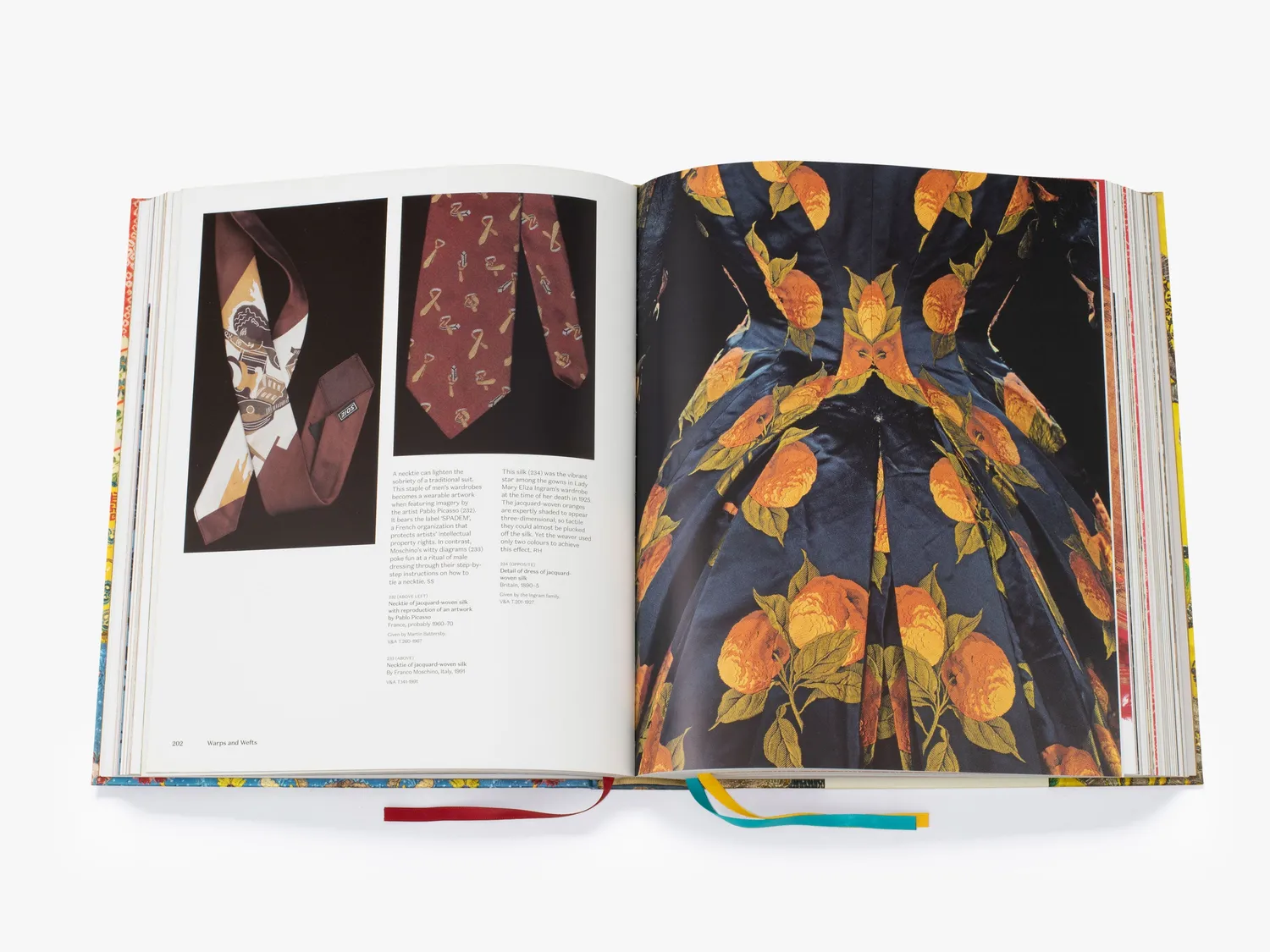 Thames & Hudson Silk Fibre Fabric Fashion V&A bog silke