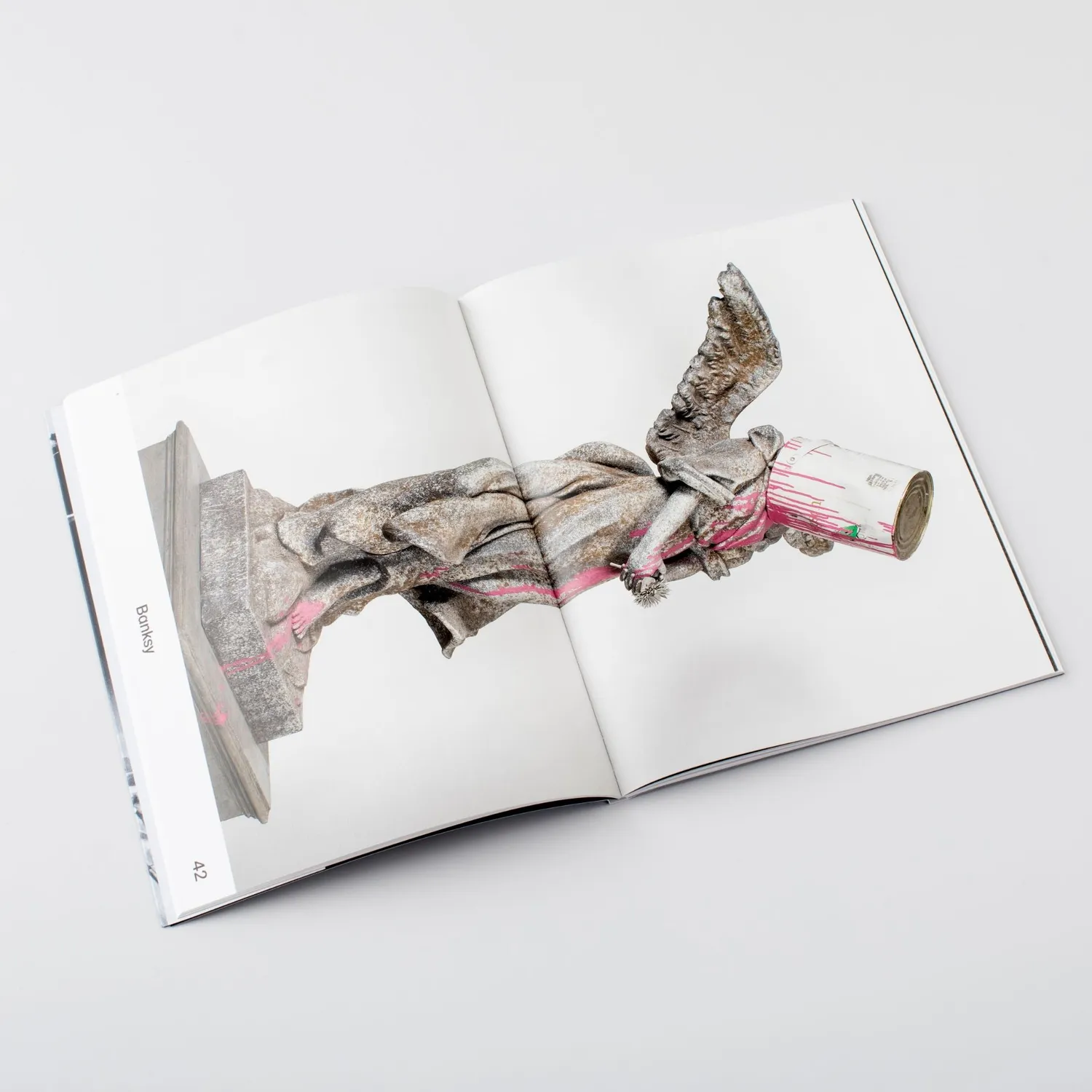 Museum Jorn Art Strikes Back katalog Jorn to Banksy bog