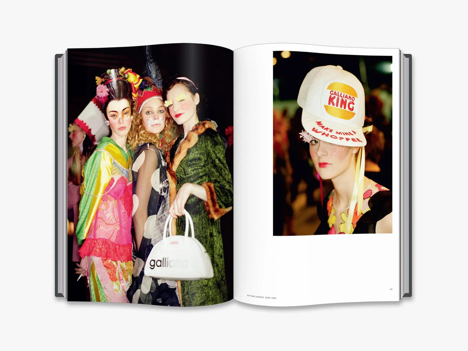 Thames & Hudson John Galliano: Unseen bog backstage modefoto