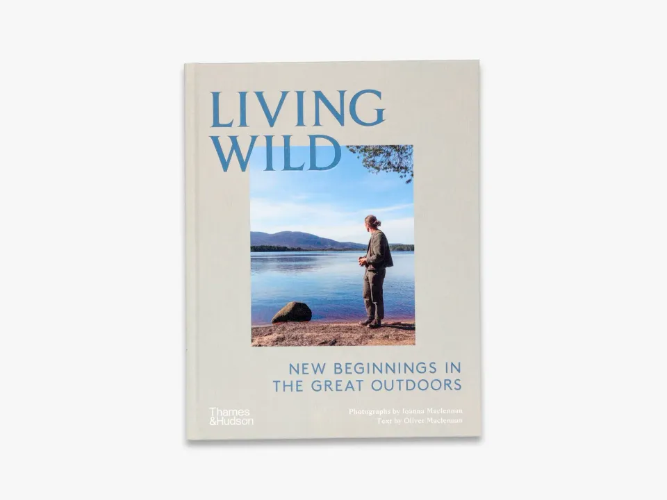 Thames & Hudson Living Wild boligbog off-grid illustreret