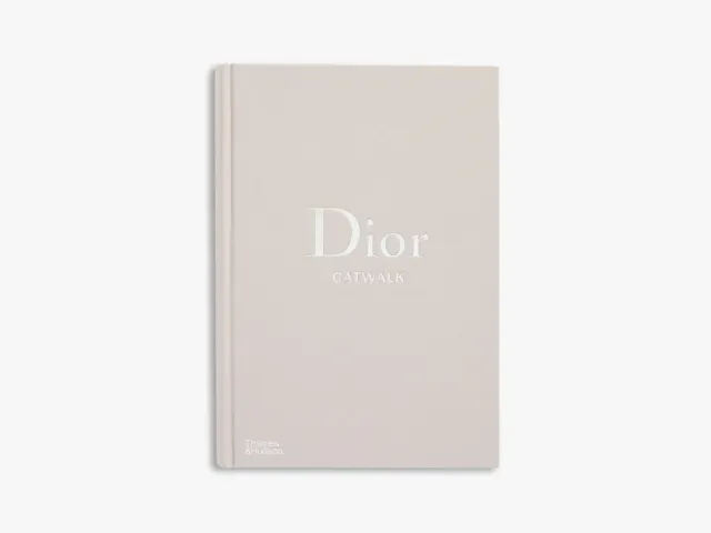 Thames & Hudson Dior Catwalk bog indbundet haute couture