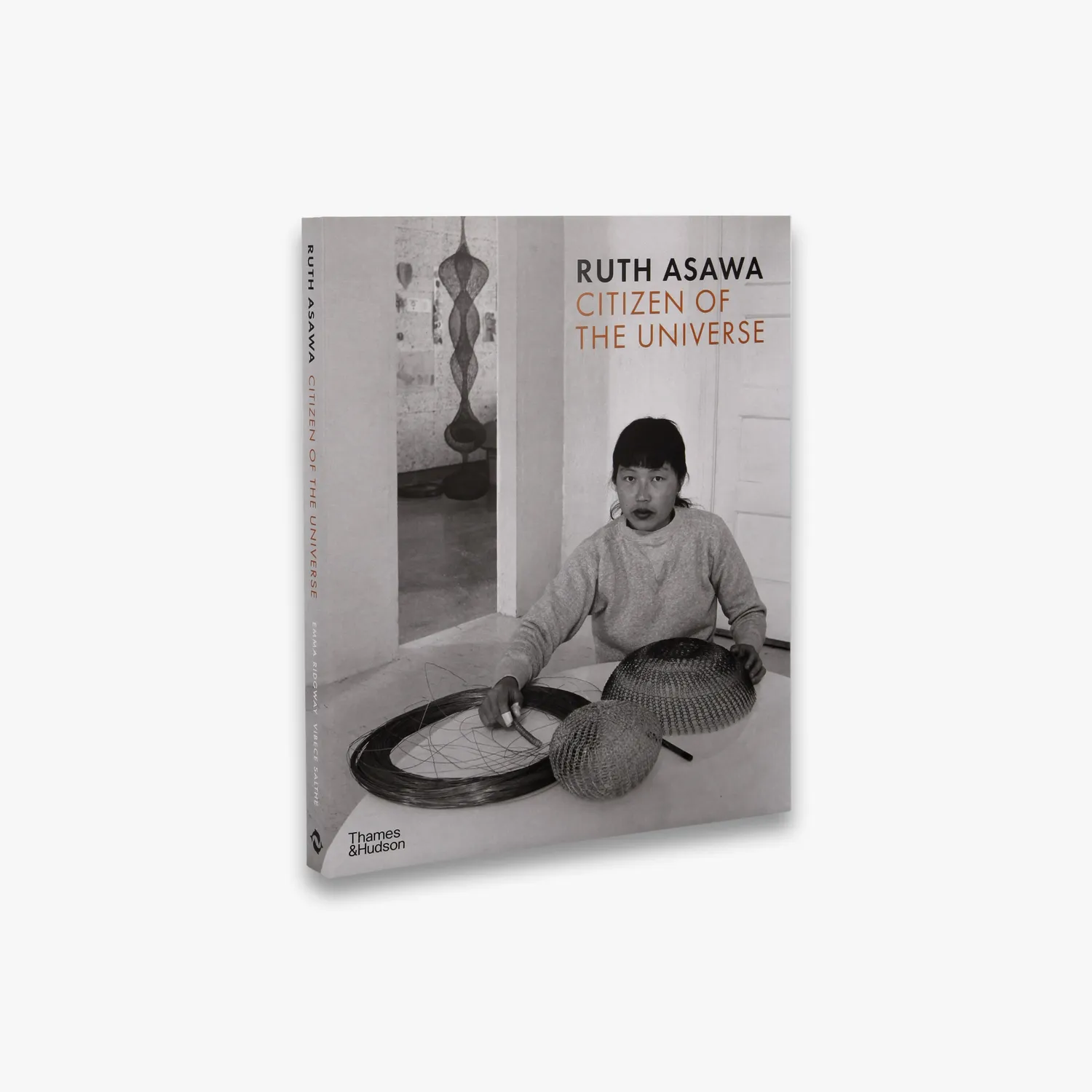 Thames & Hudson Ruth Asawa Citizen of the Universe kunstbog
