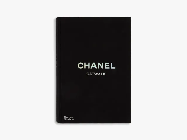 Thames & Hudson Catwalk Chanel bog – Lagerfeld kollektioner