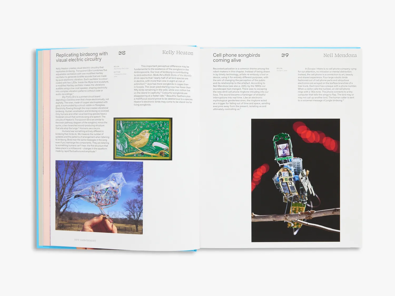 Thames & Hudson Alive designbog biologi AI robot
