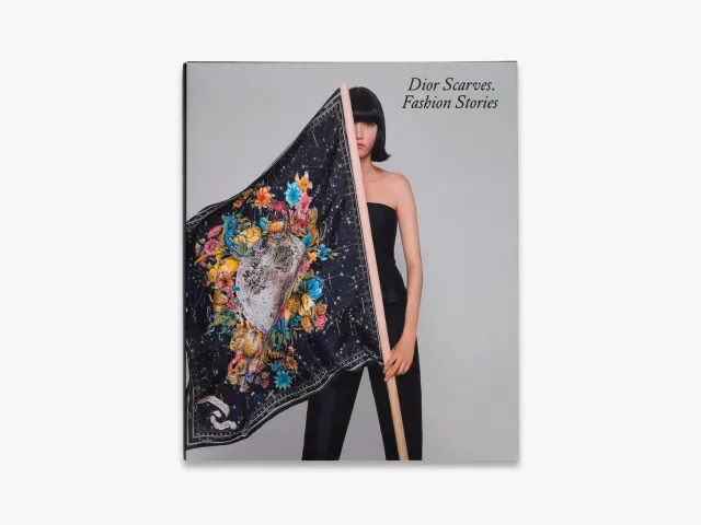Thames & Hudson Dior Scarves Fashion Stories bog silketørklæder