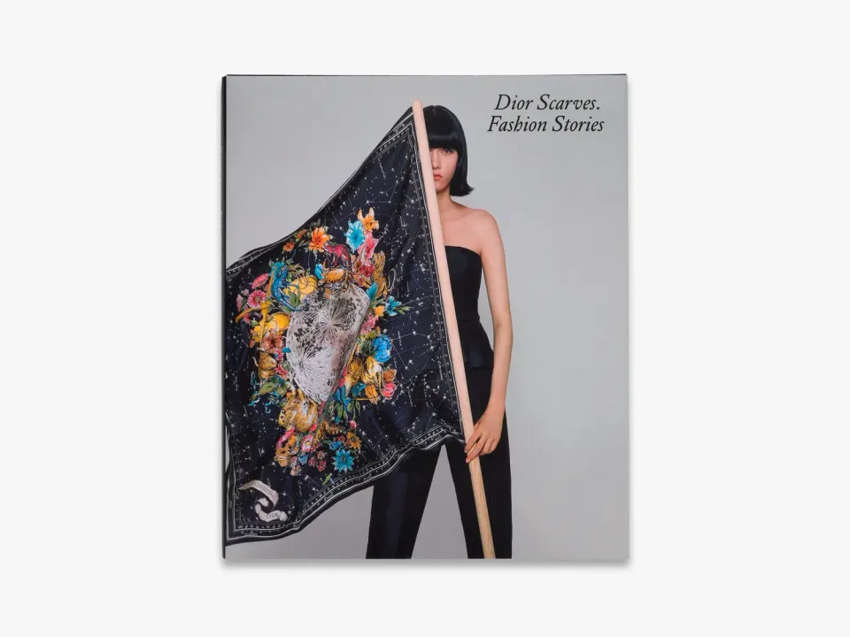 Thames & Hudson Dior Scarves Fashion Stories bog silketørklæder