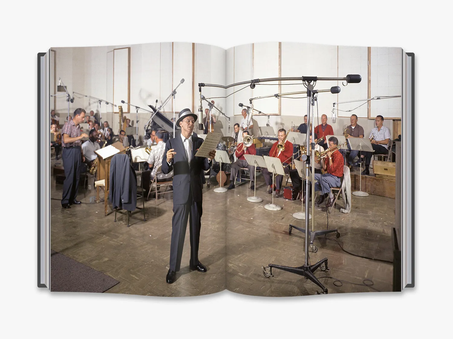 Thames & Hudson Sinatra 100 bog – illustreret musikbog