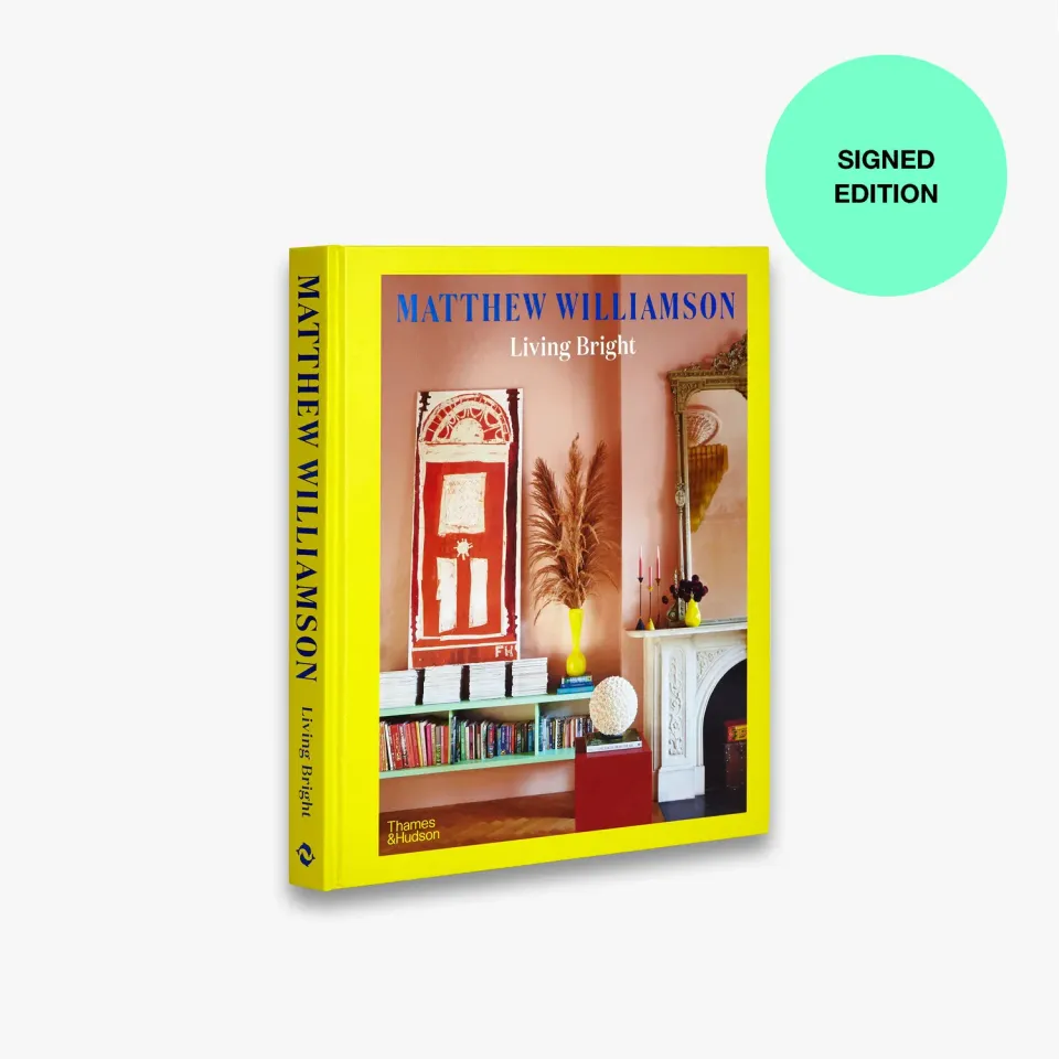 Thames & Hudson Living Bright signeret bog interiør