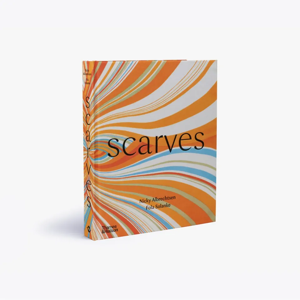 Thames & Hudson Scarves bog modetørklæder designere
