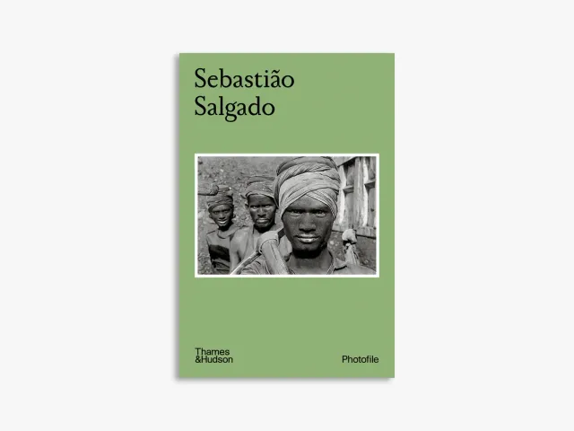 Thames & Hudson Photofile Sebastião Salgado fotobog lommeformat