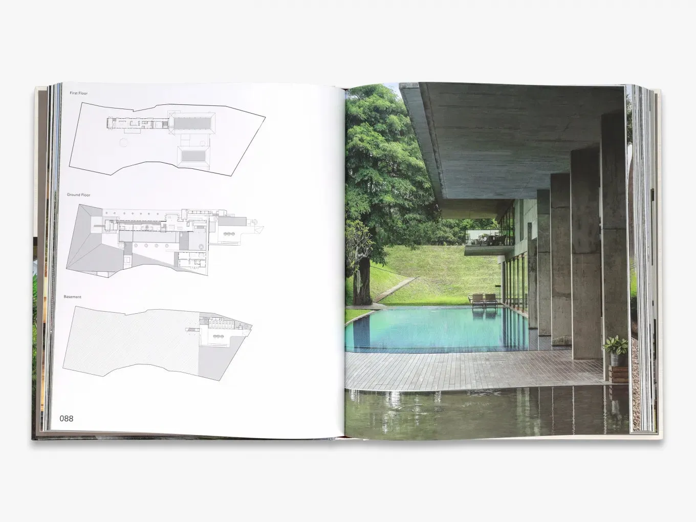 Thames & Hudson Tropicality Houses by Andra Matin bog