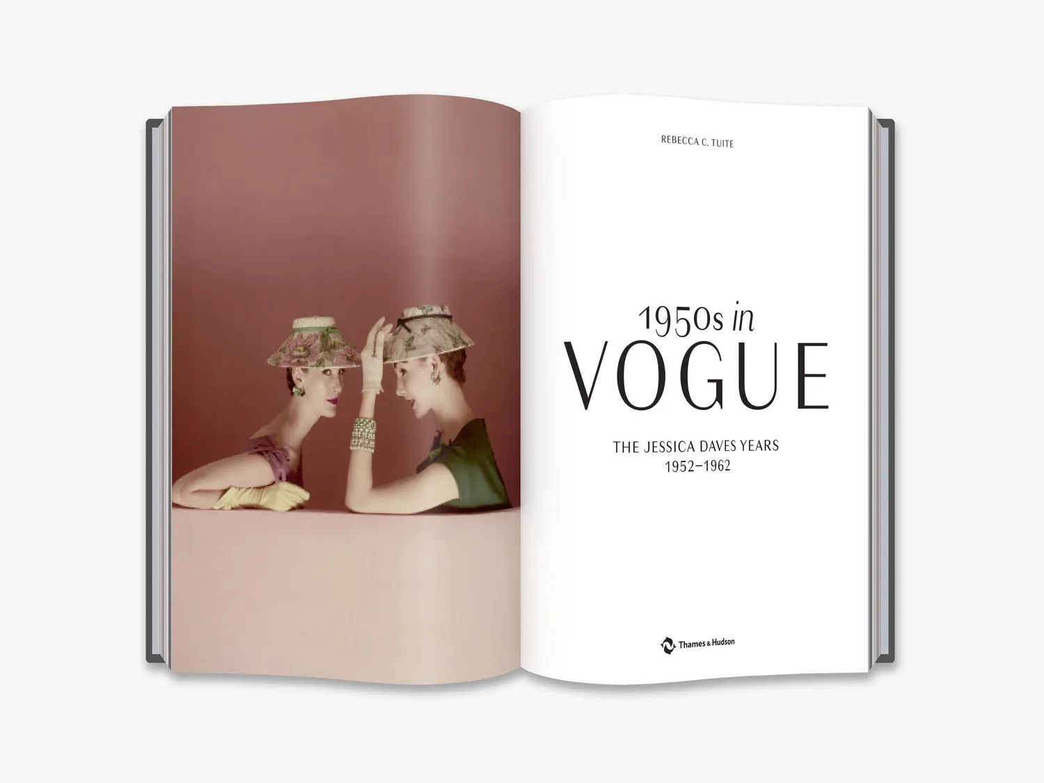 Thames & Hudson 1950s in Vogue modebog