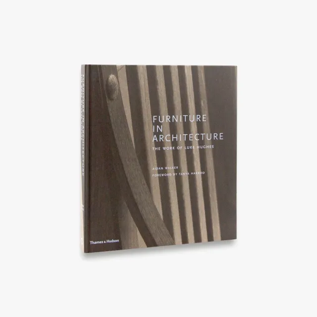 Thames & Hudson Furniture in Architecture designbog Hughes