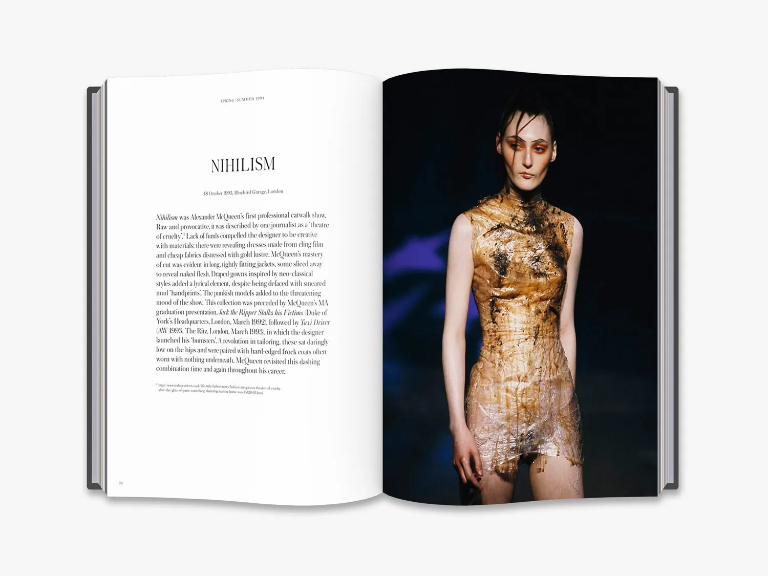 Thames & Hudson Alexander McQueen Unseen modebog