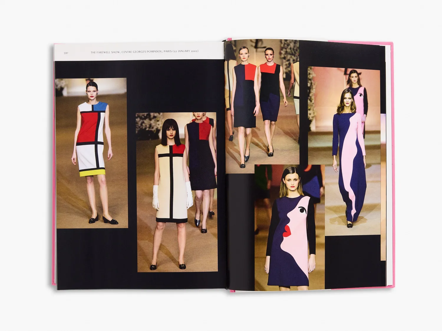 Thames & Hudson Catwalk Yves Saint Laurent modebog indbundet