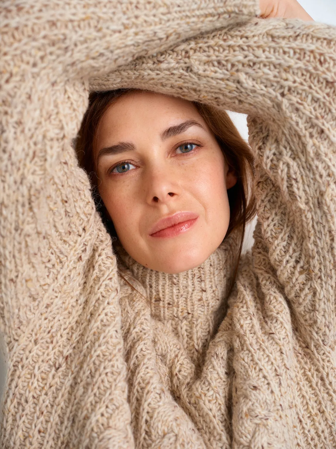 Laine 52 Weeks of Sweaters strikkebog indbundet 52 opskrifter
