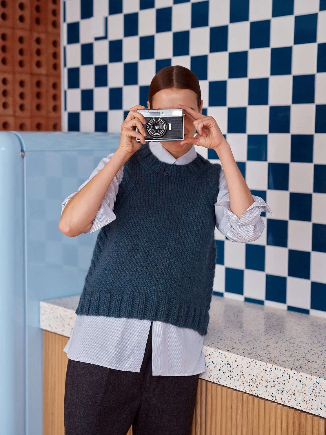 Laine 52 Weeks of Sweaters strikkebog indbundet 52 opskrifter