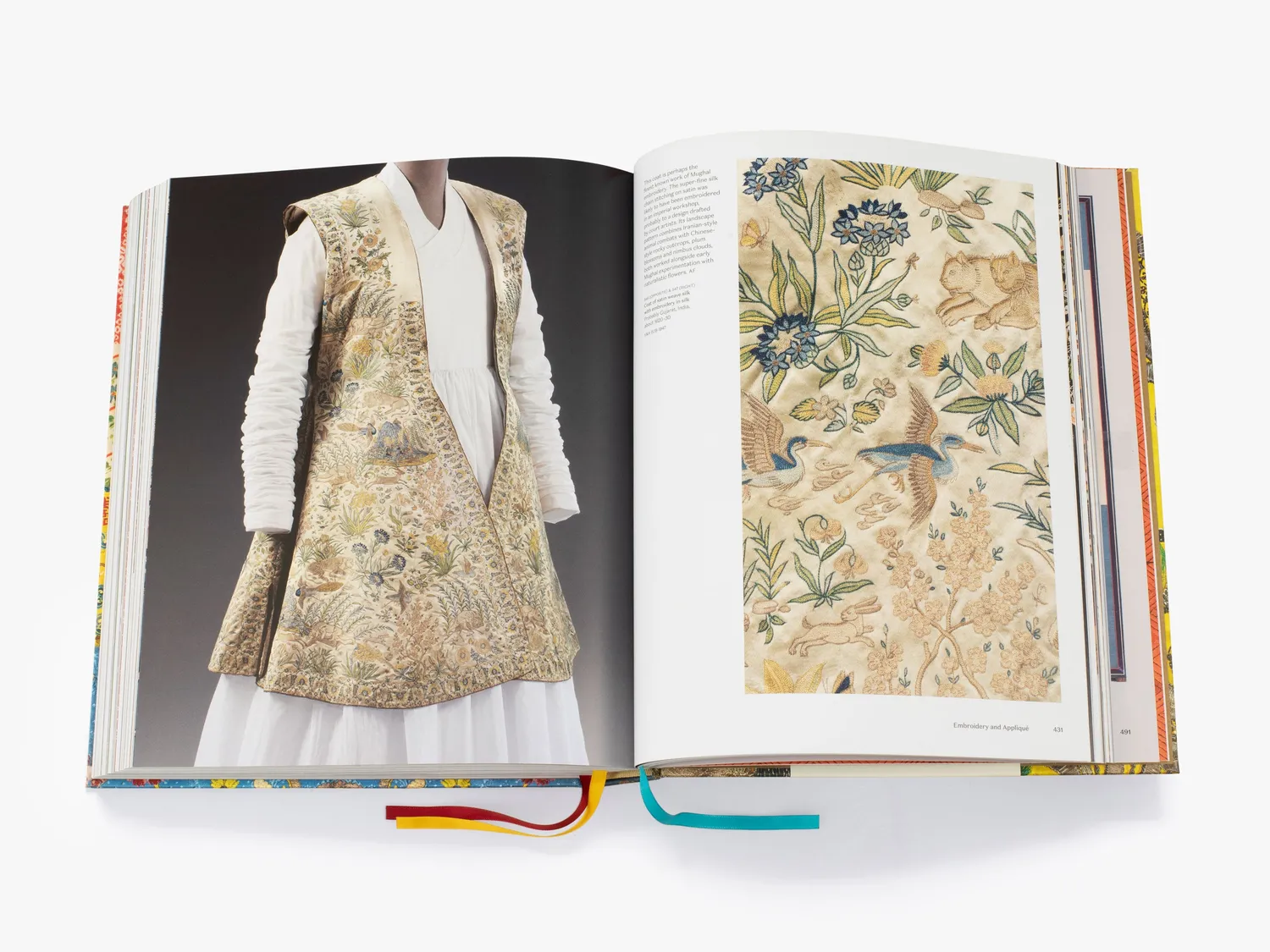 Thames & Hudson Silk Fibre Fabric Fashion V&A bog silke