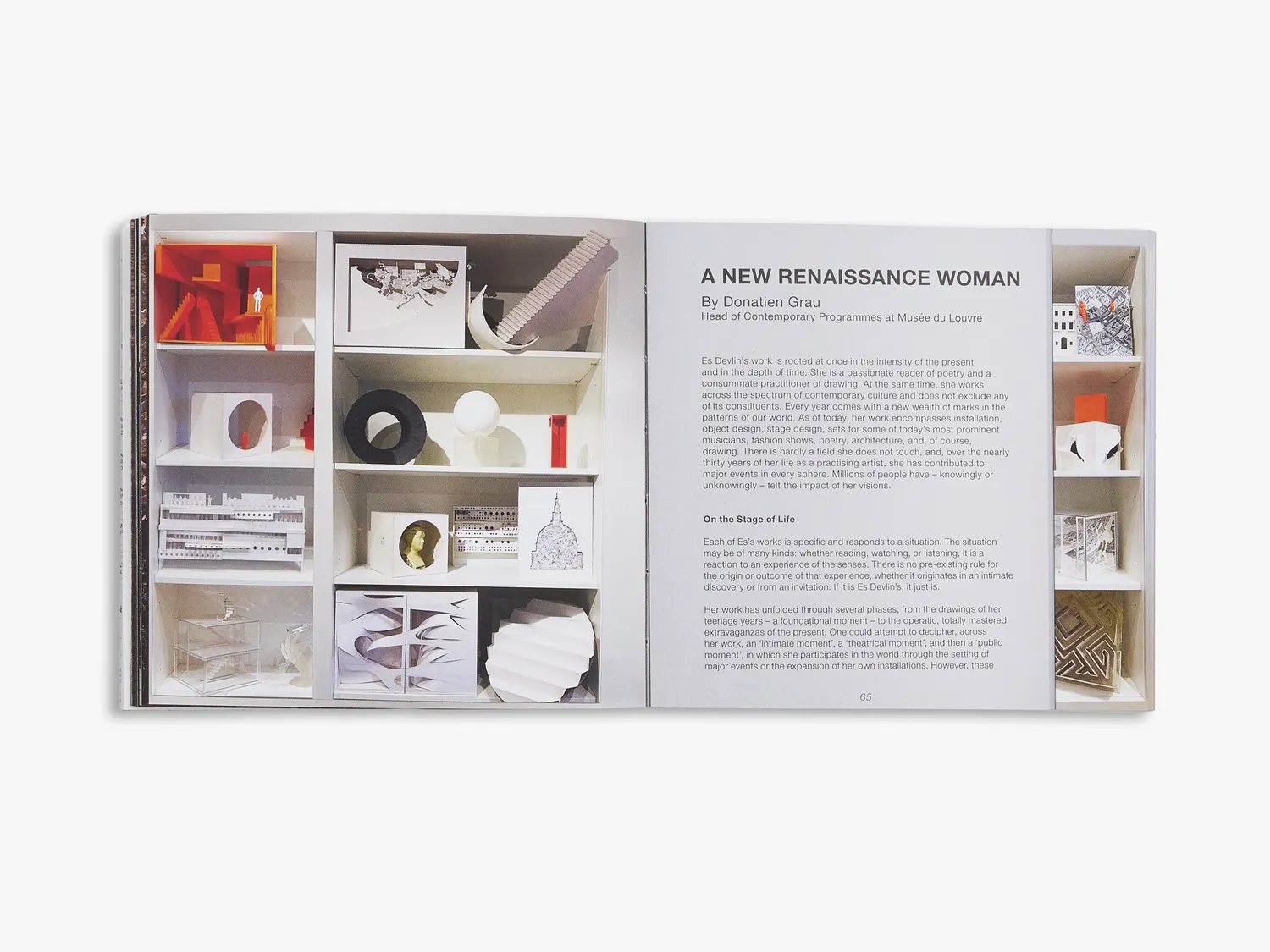 Thames & Hudson A Concise Atlas of Es Devlin designbog scenekunst