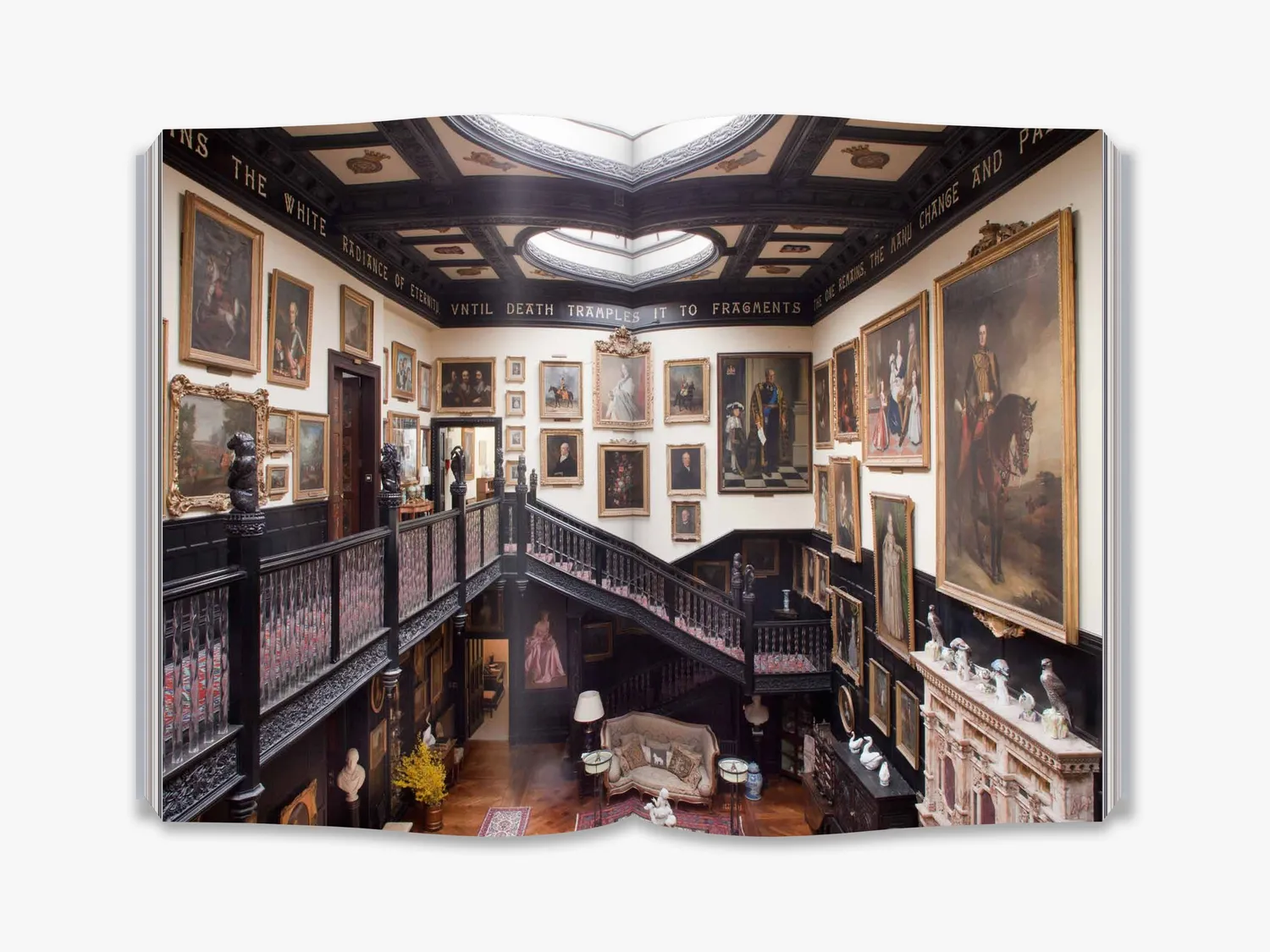 Thames & Hudson The English Country House bog om engelske herregårde