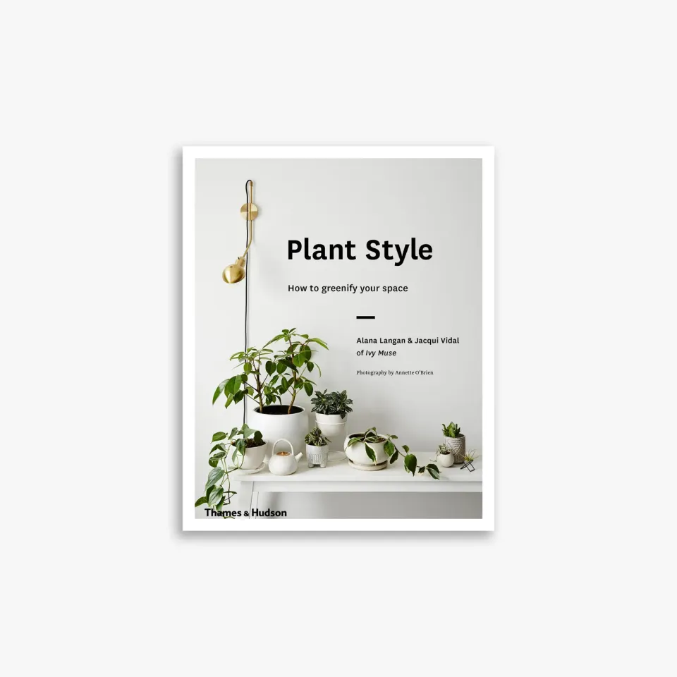 Thames & Hudson Plant Style bog indretning med planter