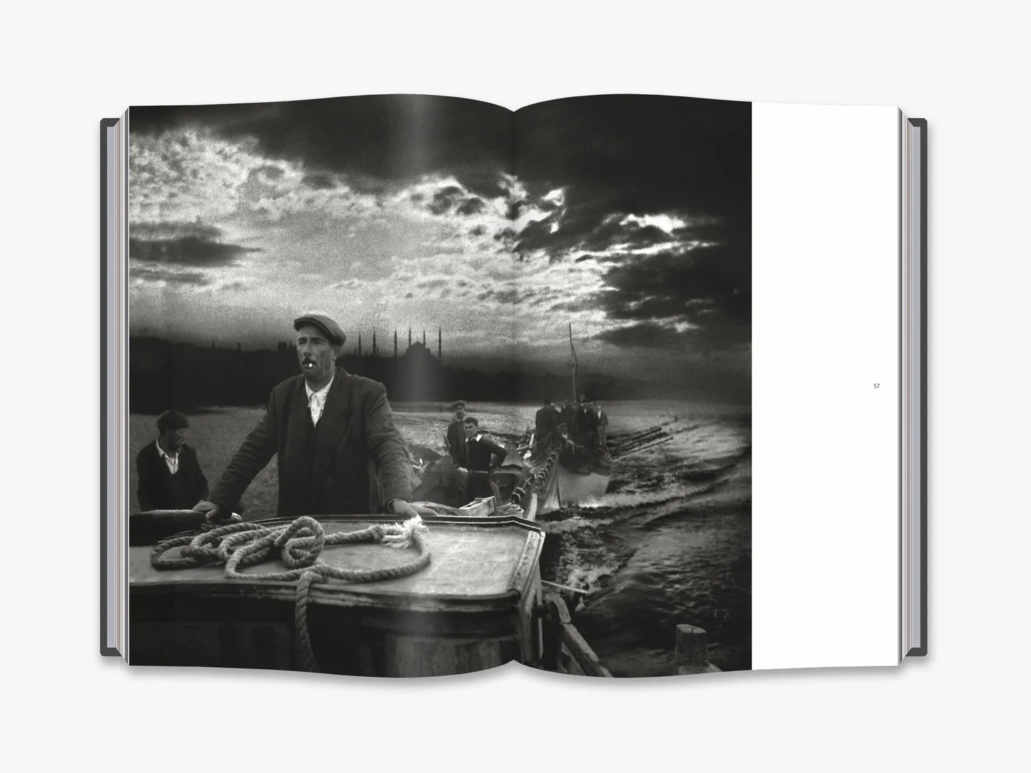 Thames & Hudson Ara Guler's Istanbul fotobog sort-hvid