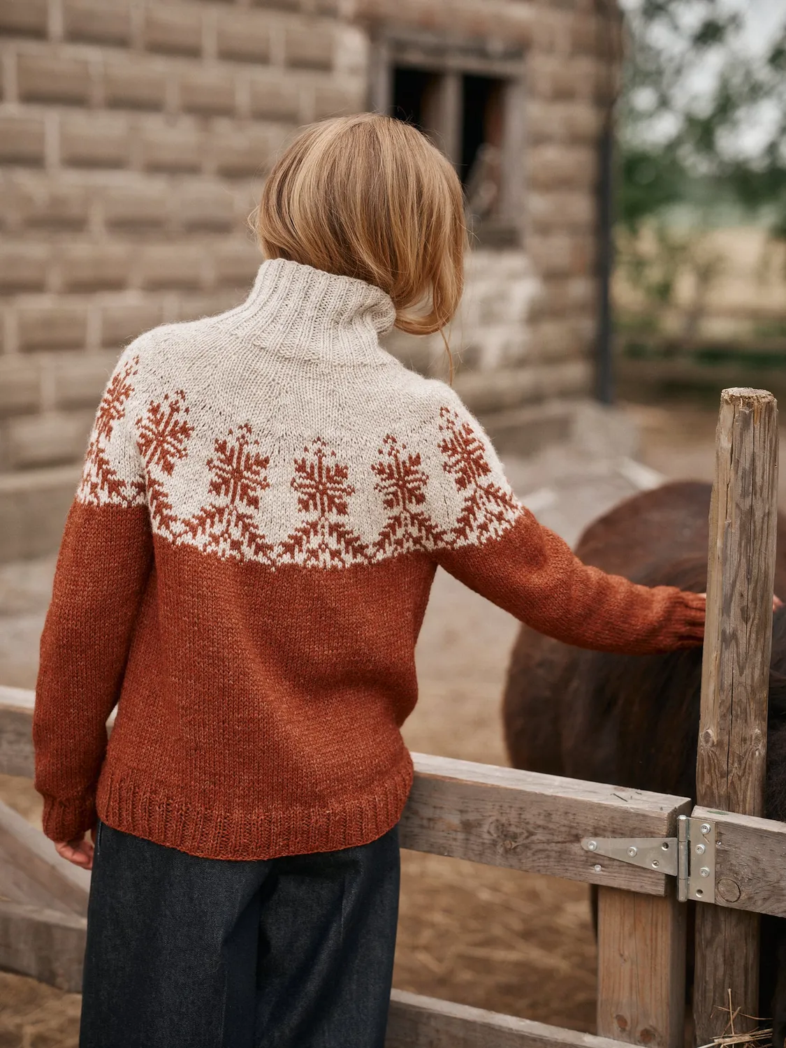 Tukubook Knitted Kalevala III strikkebog indbundet engelsk