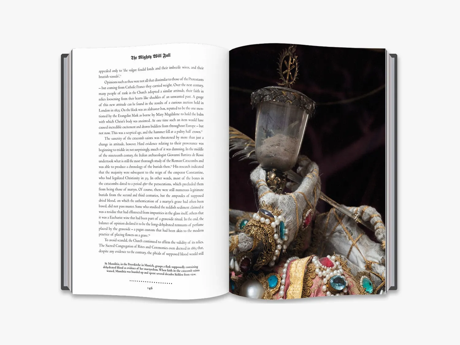 Thames & Hudson Heavenly Bodies fotobog relikvier