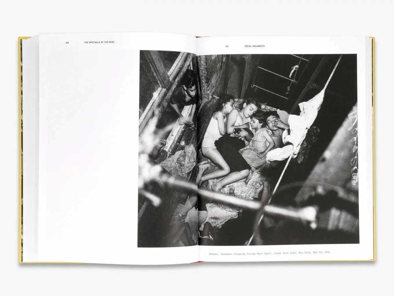 Thames & Hudson Weegee fotobog illustreret