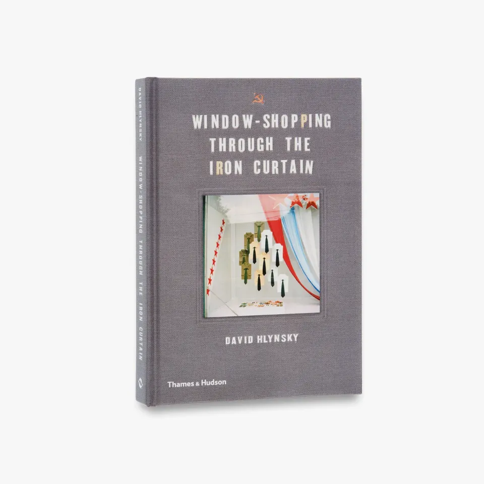 Thames & Hudson Window-Shopping Iron Curtain fotobog
