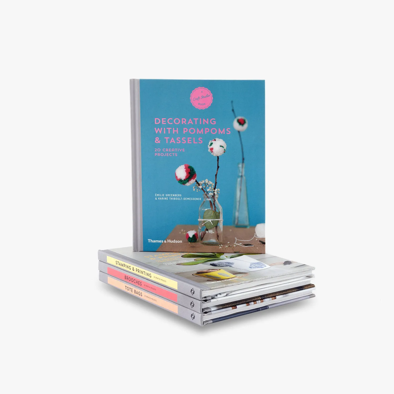 Thames & Hudson Decorating with Pompoms & Tassels hobbybog 20 projekter