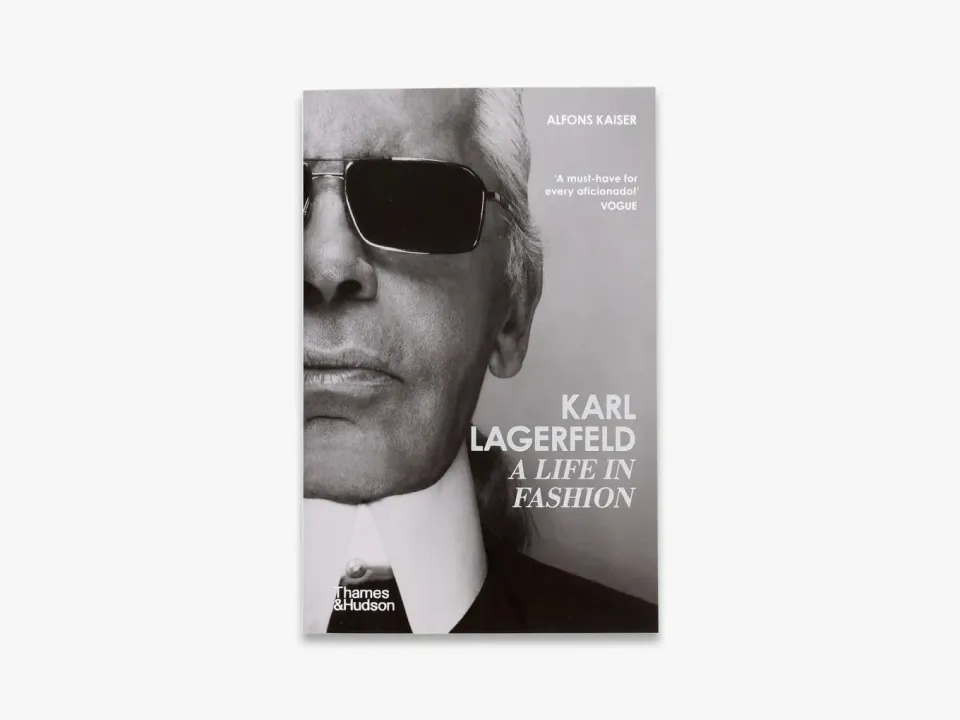 Thames & Hudson Karl Lagerfeld A Life in Fashion biografi