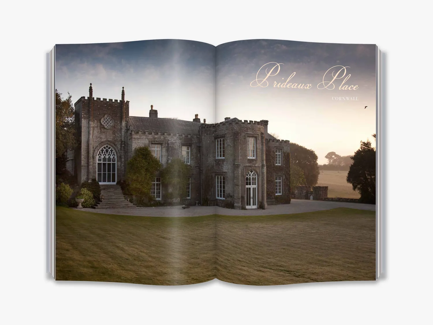 Thames & Hudson The English Country House bog om engelske herregårde