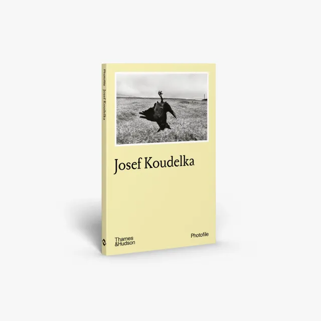Thames & Hudson Photofile Josef Koudelka fotobog sort-hvid