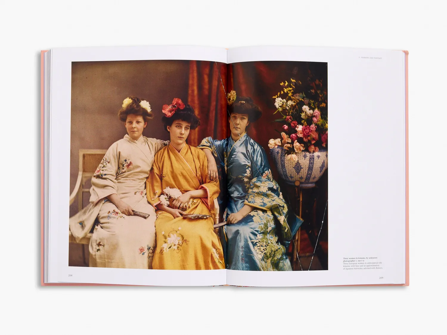 Thames & Hudson The Colour of Clothes fotobog – mode