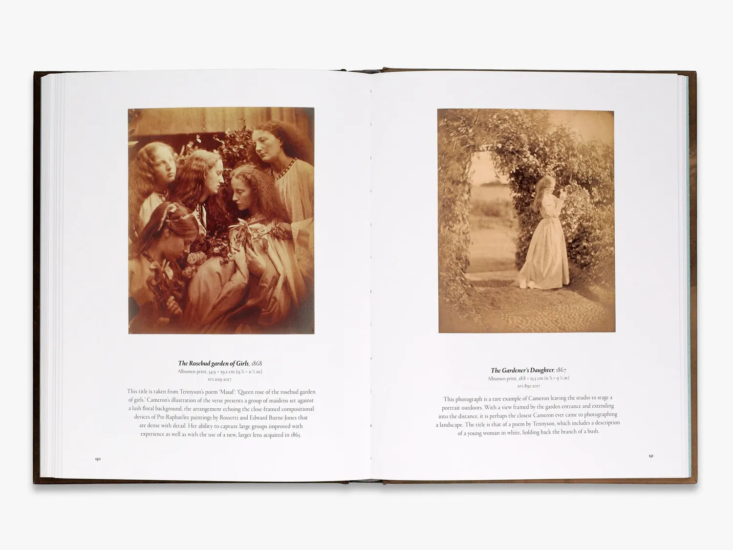 Thames & Hudson Julia Margaret Cameron Arresting Beauty fotobog V&A