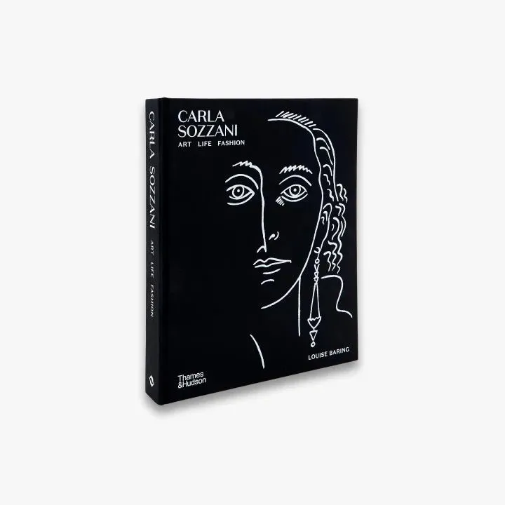 Thames & Hudson Carla Sozzani biografi modebog illustreret