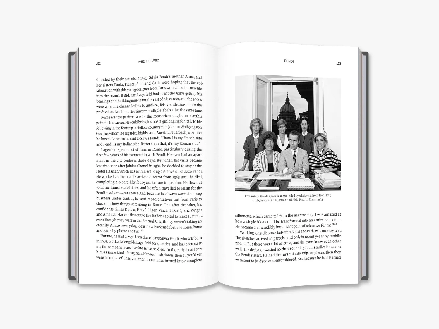 Thames & Hudson Karl Lagerfeld A Life in Fashion biografi