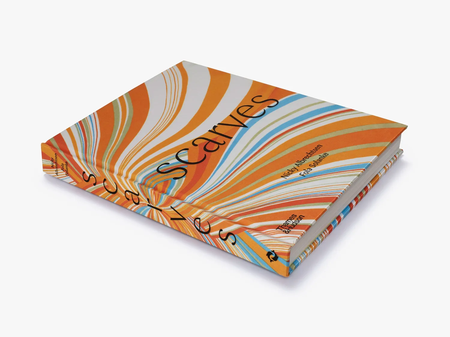 Thames & Hudson Scarves bog modetørklæder designere